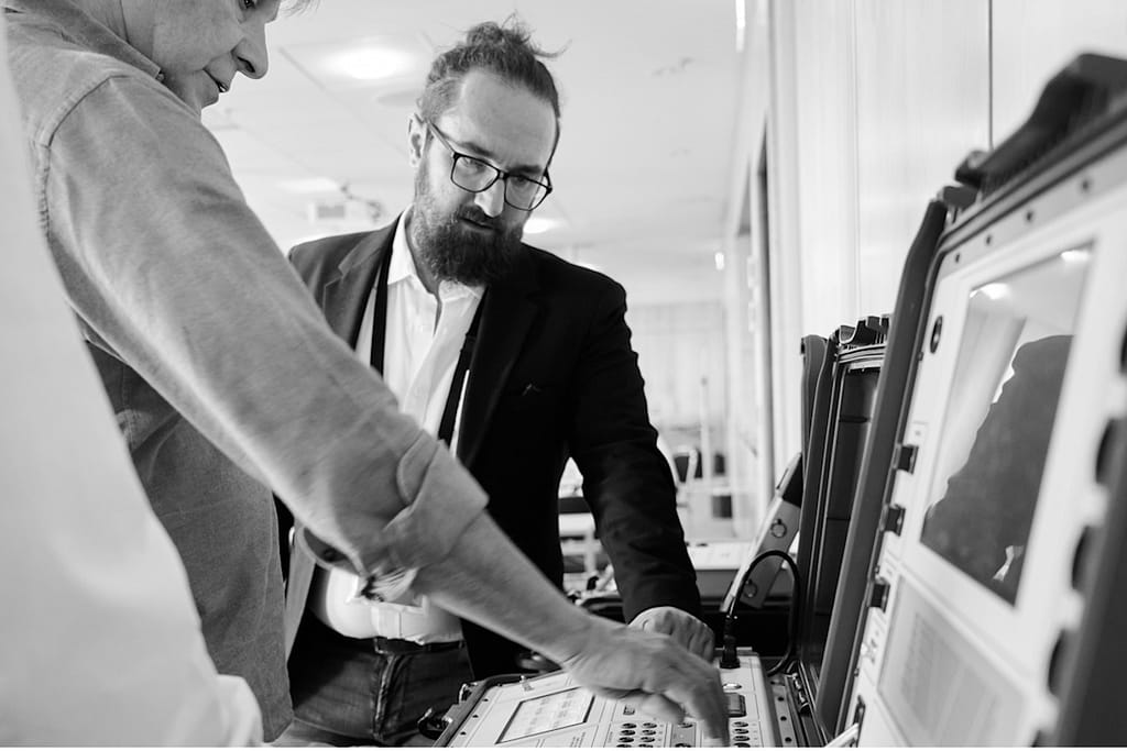 Kerim Obarcanin demonstrating the circuit breaker analyzer and timer at the conference in Stockholm, Sweden